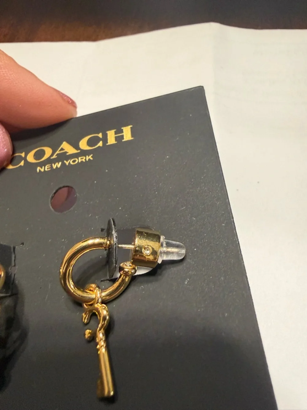New Coach Signature Star Padlock And Key Mismatched Huggie Earrings Gold Tone - Picture 3 of 5
